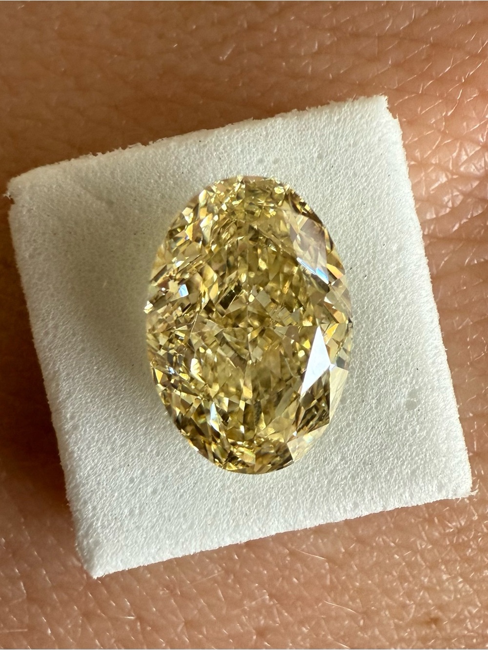 3.06 carat Fancy Yellow Oval Lab Grown Diamond IGI Certified VVS2